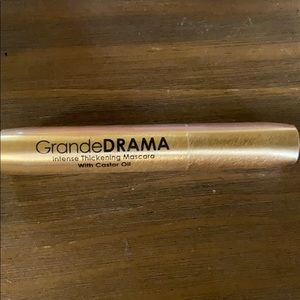 Grande drama mascara